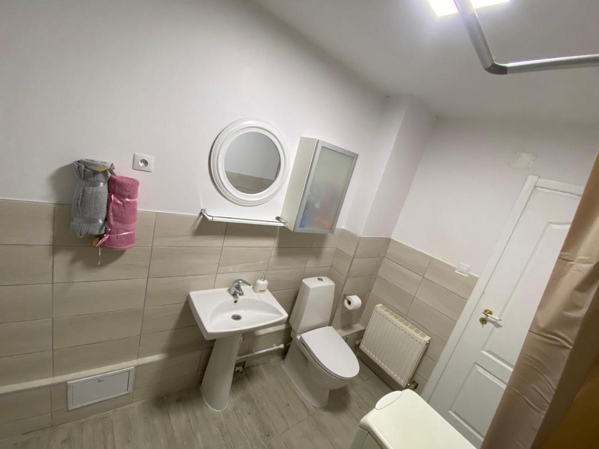 Ferienwohnung Apartament Hause Sasca Oradea Exterior foto